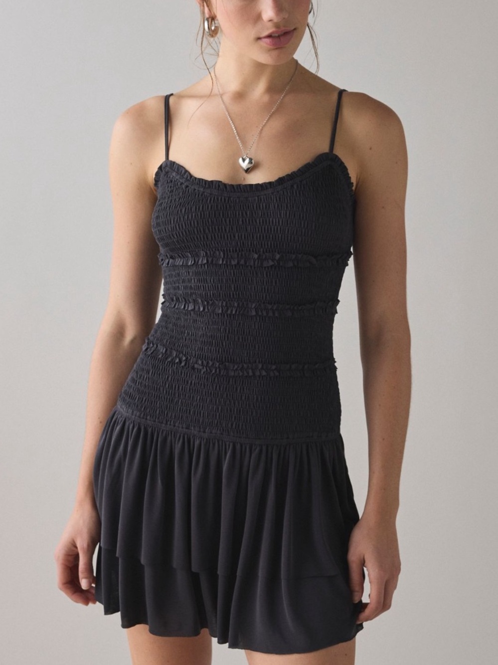 🟤NWT URBAN OUTFITTERS Heide Smocked Drop Waist Mini Dress in Black